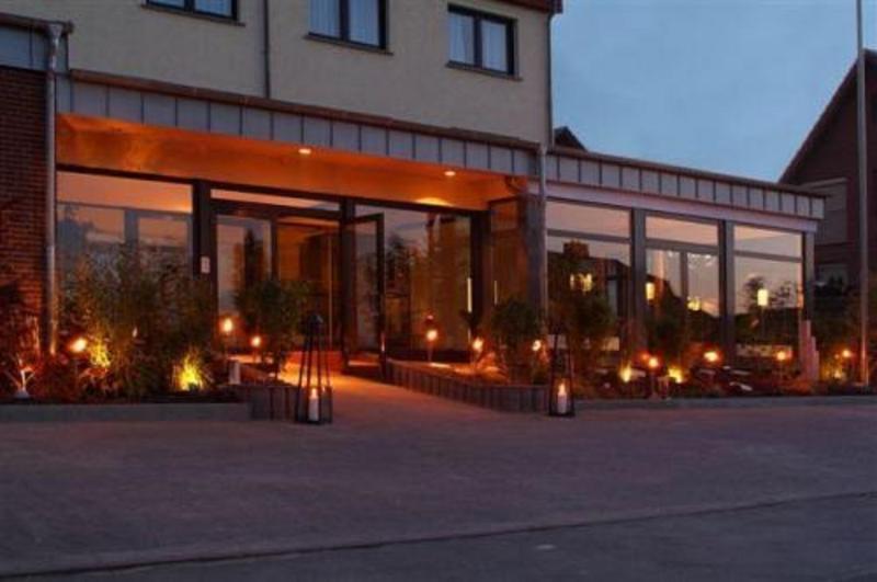 Parkhotel Nieheim Exterior photo